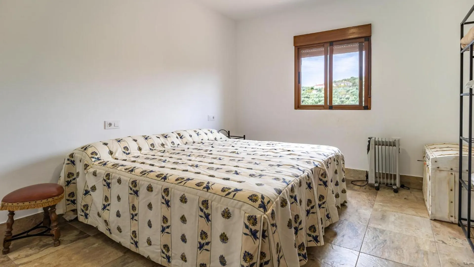 Lovely Home In Algarinejo With Private Swimming Pool, Can Be Inside Or Outside 0*,